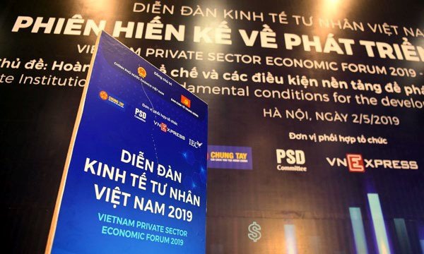 GDP Việt Nam có thể tăng thêm 162 tỷ USD nếu chuyển đổi số thành công | Bộ TT&TT: Năm 2025, 50% doanh nghiệp kinh doanh trên nền tảng số