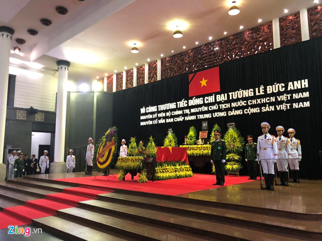 Le vieng nguyen Chu tich nuoc Le Duc Anh hinh anh 10