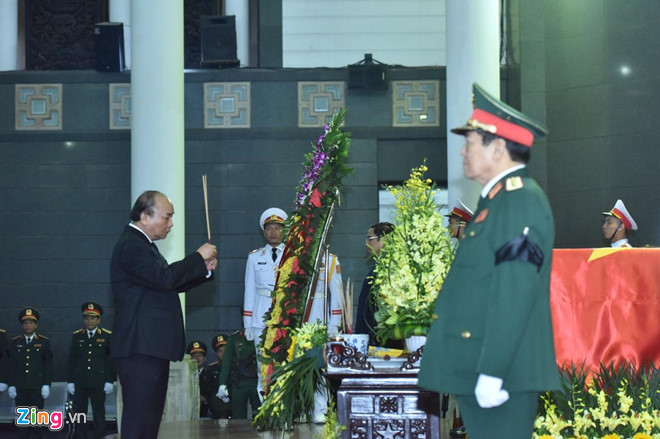 Le vieng nguyen Chu tich nuoc Le Duc Anh hinh anh 5