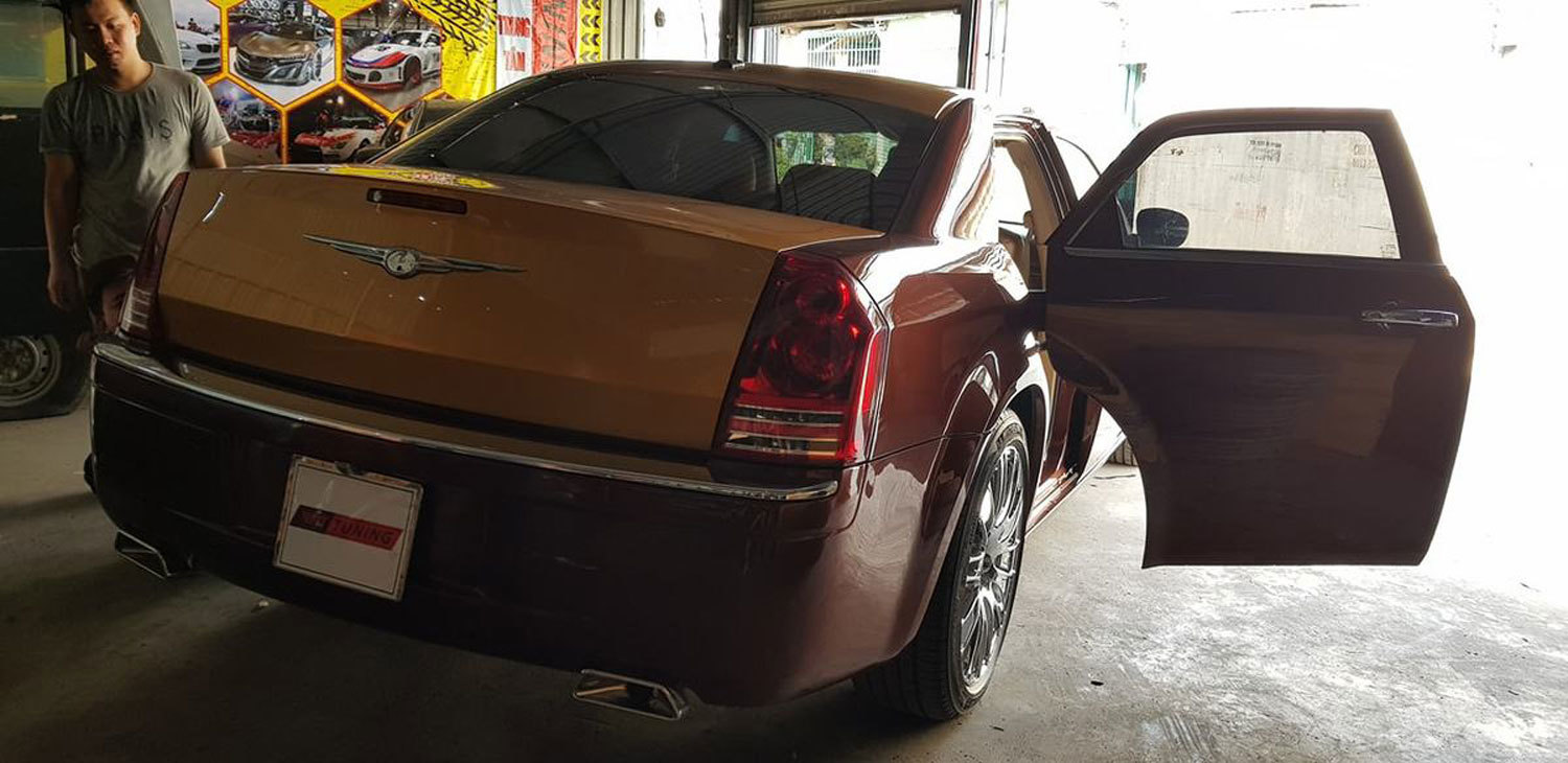 Biến xe cũ 8 năm tuổi thành siêu xe Rolls-Royce Phantom đẹp long lanh