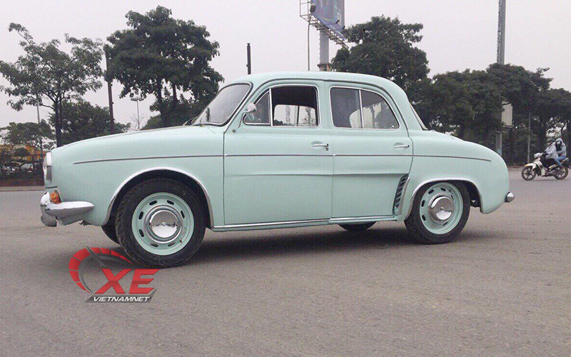 Dân Hưng Yên chơi Renault Dauphine đời 1956 định giá 400 triệu