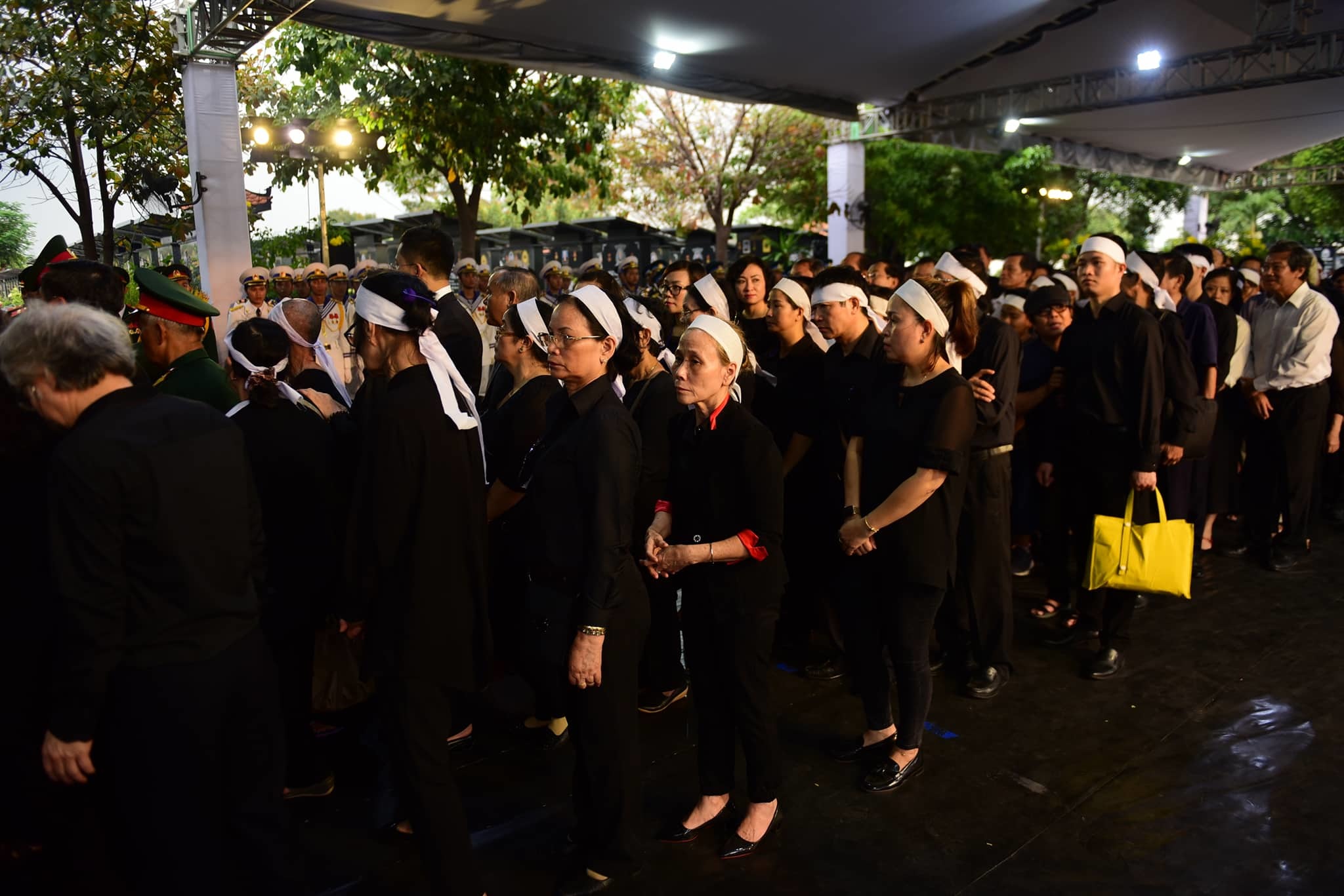 Phút bùi ngùi tiễn đưa Đại tướng Lê Đức Anh về đất mẹ