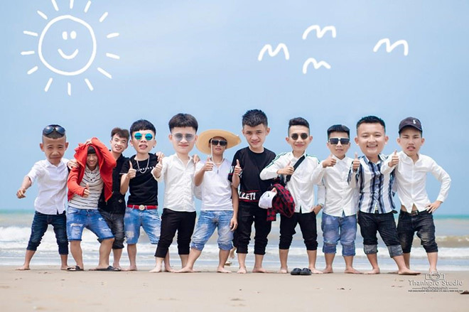 Đầu to người nhỏ' - trend chỉnh ảnh mới cho mùa kỷ yếu năm nay Đầu to người nhỏ' - trend chỉnh ảnh mới cho mùa kỷ yếu năm nay