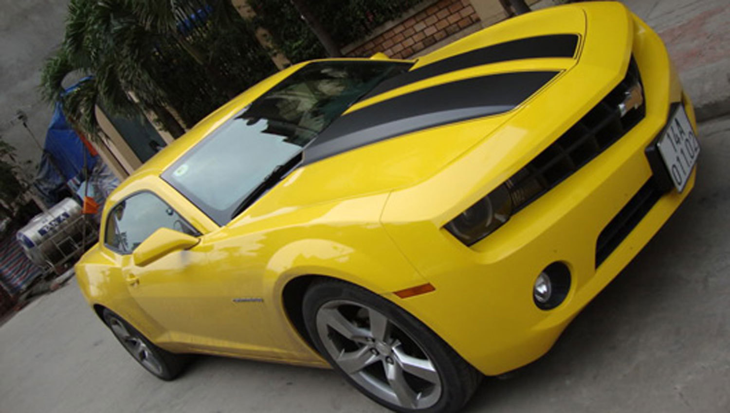 Choáng ngợp dàn siêu xe biển đẹp Quảng Ninh