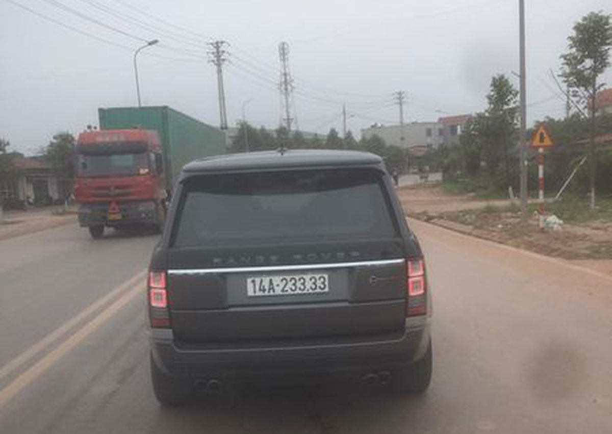 Choáng ngợp dàn siêu xe biển đẹp Quảng Ninh