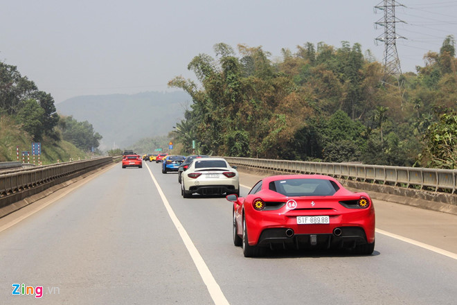 Sieu xe Ferrari 488 GTB cua ca si Tuan Hung sap tai xuat sau tai nan hinh anh 3 