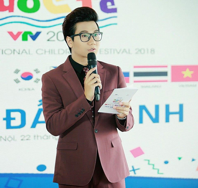 Tranh cai ve viec lo mat mau nhi khi thuc hien bo anh ve au dam hinh anh 3