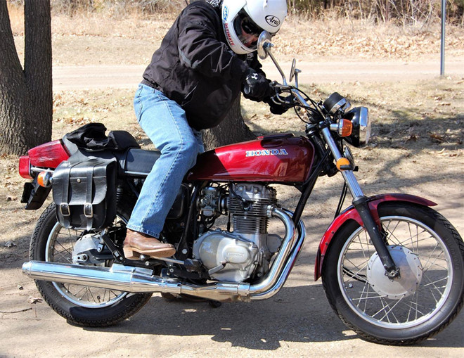 Meo giup khoi dong xe may de dang vao buoi sang hinh anh 1