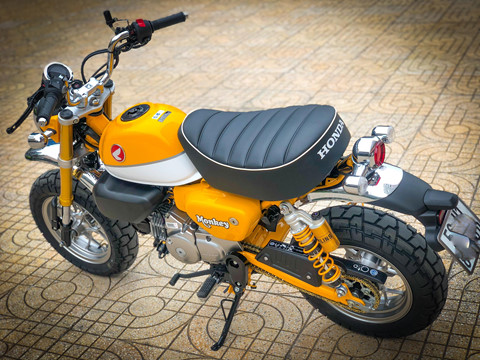 'Xe khi' Honda Monkey voi goi trang bi hang hieu gan 100 trieu hinh anh 15