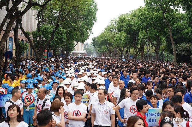 Hàng nghìn người dân Hà Nội đi bộ kêu gọi “Đã uống rượu bia - Không lái xe