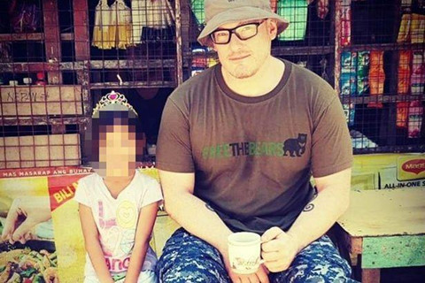 Nguoi Anh tuc gian vi toi pham au dam duoc phep den VN choi nhac hinh anh 1