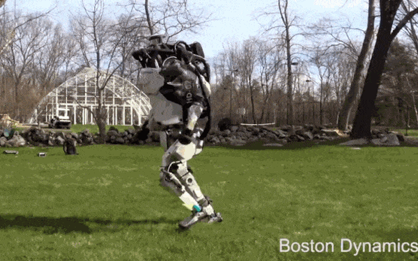 Những sáng tạo đột phá về công nghệ robot của Boston Dynamics báo trước một tương lai tươi sáng nhưng cũng đầy đáng sợ