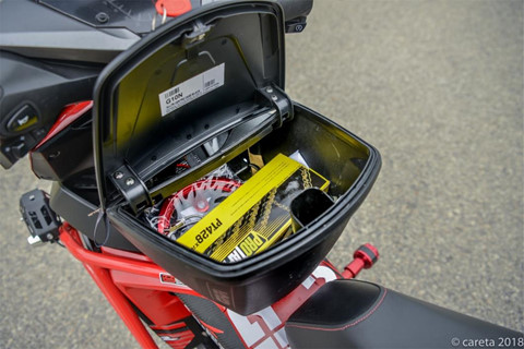 Honda Winner do phong cach 'di phuot' cua thay giao cuc chat hinh anh 4