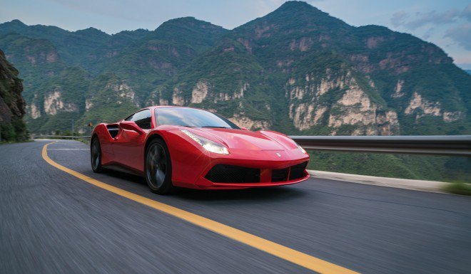 Đại gia Trung Quốc 'rửa tiền' bằng siêu xe?