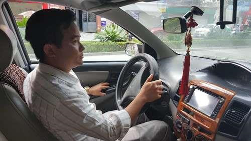 Thay giao bi to so dui nu hoc vien nghi dong nghiep tung clip len mang hinh anh 1