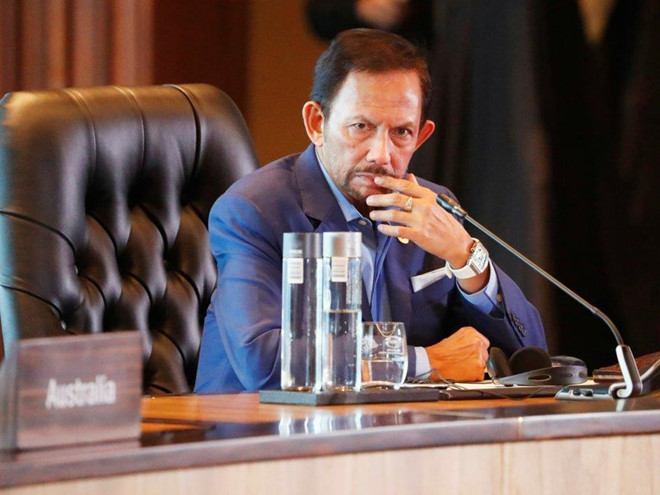 Ai la nguoi so huu bo suu tap 500 xe Rolls-Royce? hinh anh 1