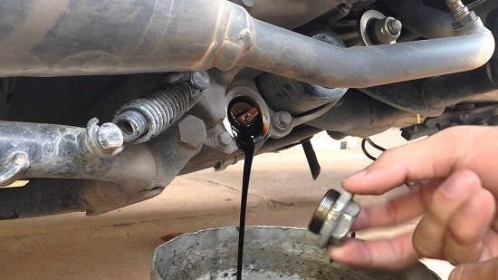 Nóng 40 độ C, xe máy cũng 'ngã bệnh', cần làm gì?