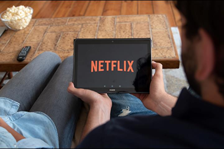 Tại sao Netflix chẳng thèm cấm người dùng chia sẻ tài khoản