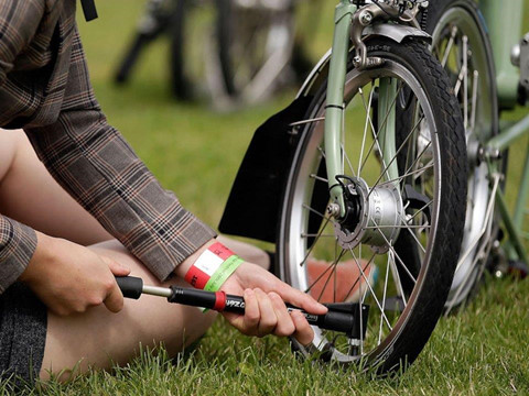 Tuyet doi khong de nhung thu nay trong oto duoi troi nang nong hinh anh 9