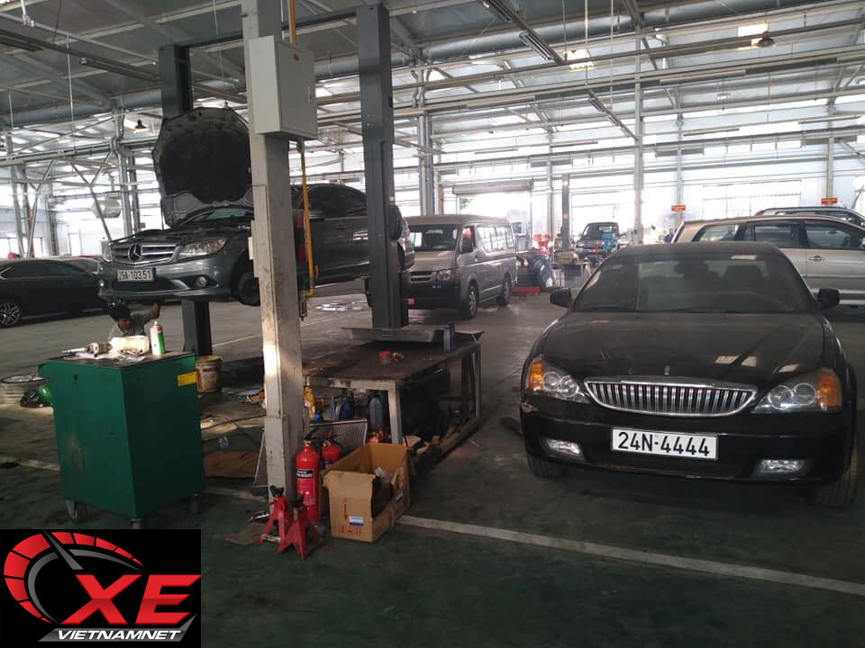 Nóng 60 độ, Lexus, BMW, Mercedes xếp hàng đi sửa điều hòa