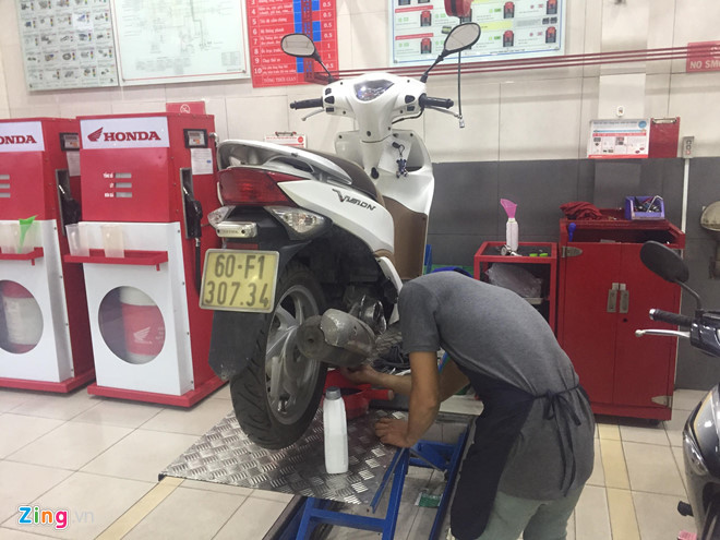 Nhung chieu tro 'moc tui' khach cua tho sua xe hinh anh 1