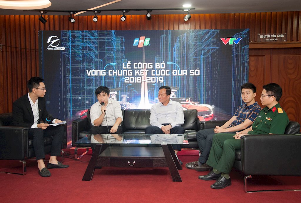 Đội vô địch Cuộc đua số 2018-2019 sẽ có cơ hội dùng thuật toán của mình chạy trên xe tự lái | FPT Global Automotive đang có nhu cầu tuyển dụng rất lớn | Công ty chuyên về công nghệ ô tô của FPT đang có nhu cầu tuyển dụng rất lớn