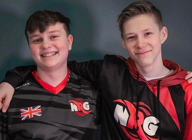 Bo hoc, cau be 15 tuoi kiem hang chuc nghin USD nho choi game hinh anh 1