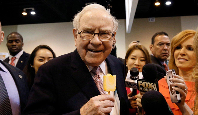 Nguoi chi 4,6 trieu USD de an trua voi ty phu Warren Buffett la ai hinh anh 2 