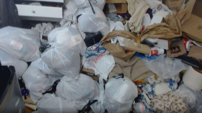 Can canh can phong 14 nam khong don dep cua mot streamer hinh anh 1