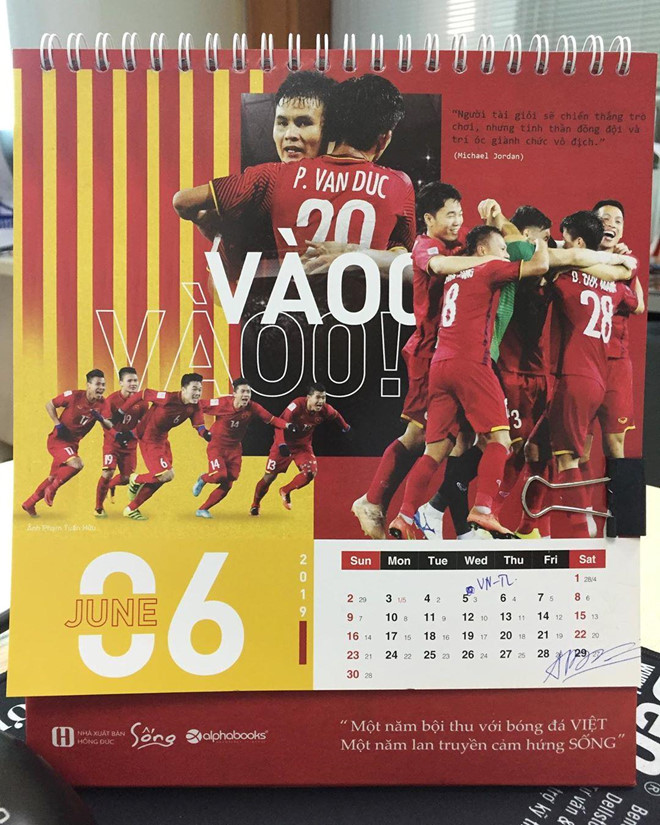 Dan mang che anh, co vu tuyen Viet Nam truoc tran gap Thai Lan hinh anh 4