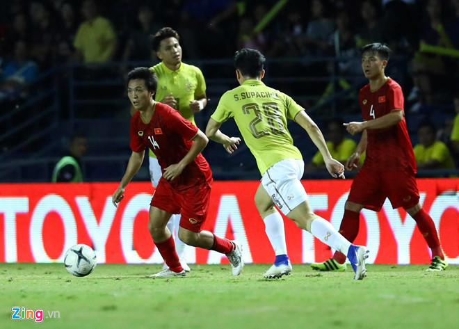 Tuyen Viet Nam danh bai Thai Lan bang ban thang o phut bu gio hinh anh 29