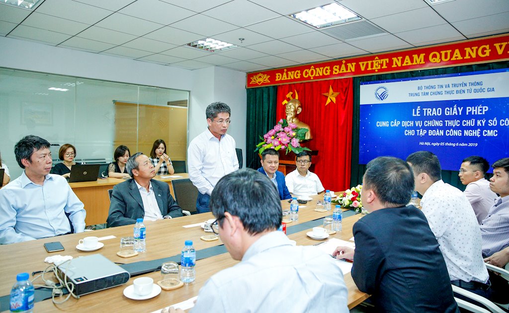 CMC trở thành nhà cung cấp dịch vụ chứng thực chữ ký số công cộng thứ 12 | Việt Nam đã có 12 nhà cung cấp dịch vụ chữ ký số công cộng | Nhận giấy phép cung cấp dịch vụ chứng thực chữ ký số, CMC muốn đẩy mạnh dịch vụ “One-stop-shop” cho doanh nghiệp