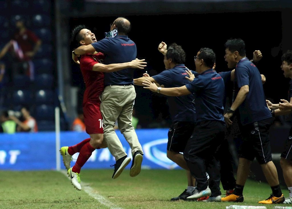 Sau chiến thắng trước Thái Lan, người hâm mộ Việt Nam search 