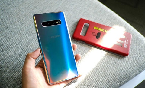 Chi tiet Galaxy S10+ phien ban Park Hang-seo cho fan bong da Viet Nam hinh anh 10