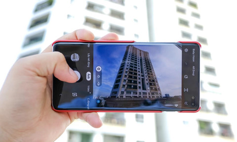 Chi tiet Galaxy S10+ phien ban Park Hang-seo cho fan bong da Viet Nam hinh anh 11