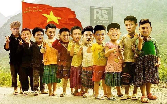 Tuyển thủ Việt Nam troll: Hãy cùng xem ảnh những tuyển thủ Việt Nam troll để thấy tinh thần đoàn kết và sự yêu thương giữa các thành viên đội tuyển.