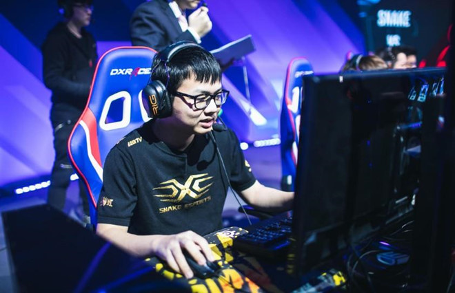 Chan dung SofM, nguoi Viet Nam tung hoanh tai LMHT Trung Quoc hinh anh 7