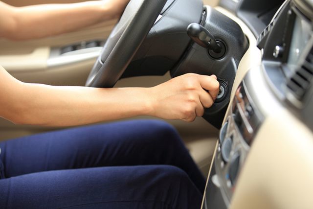 Những dấu hiệu đáng báo động của ô tô