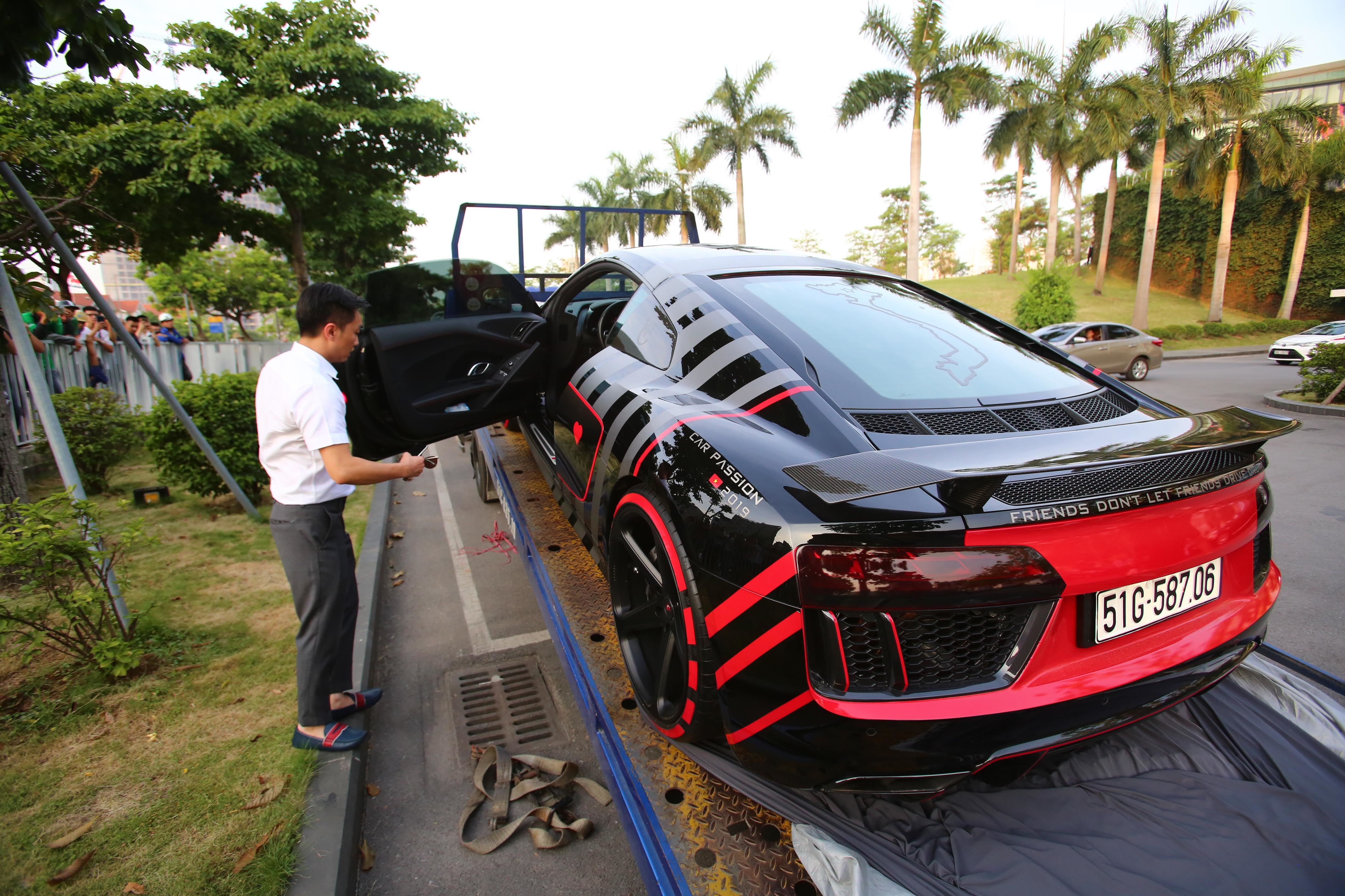 Cường Đô la: Lái siêu xe khó nhất là kiềm hãm bản thân