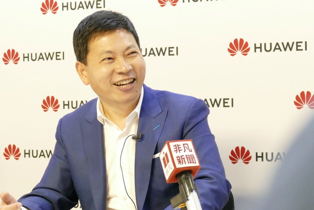 Sếp di động Huawei: Người gánh trách nhiệm “khó nhằn” nhất giới công nghệ