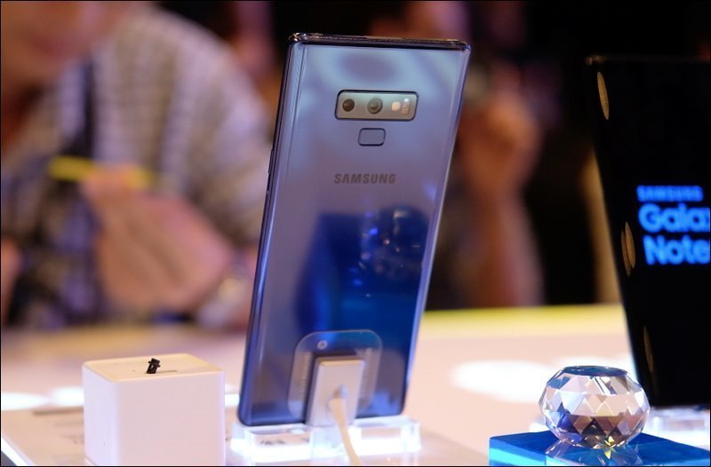Galaxy Note 9 bị khiếu nại không sạc được, Samsung hỗ trợ chi phí thay linh kiện