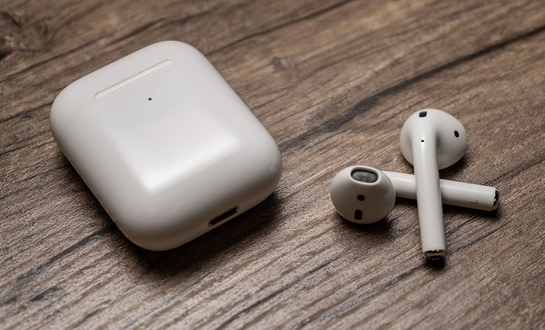 Chuyện ấy và AirPods có gì liên quan tới nhau: Khảo sát này sẽ hé lộ câu trả lời bất ngờ - Ảnh 1.