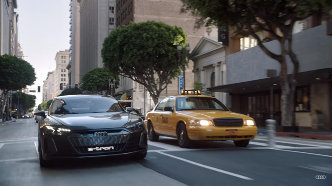 Sieu xe cua Audi sanh doi cung Spider-Man trong bom tan sap chieu hinh anh 3