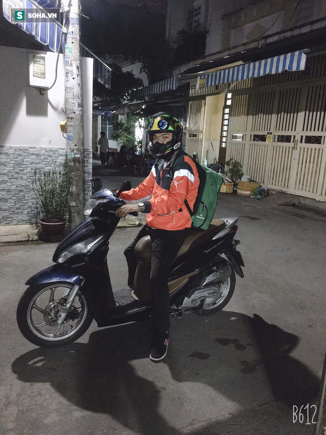 Shipper bị 'bùng' 13 ly trà sữa, danh tính người đặt khiến tất cả kinh ngạc