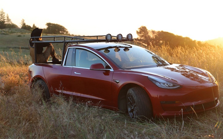Cô gái chơi trội độ Tesla Model 3 mới thành xe bán tải chất lừ