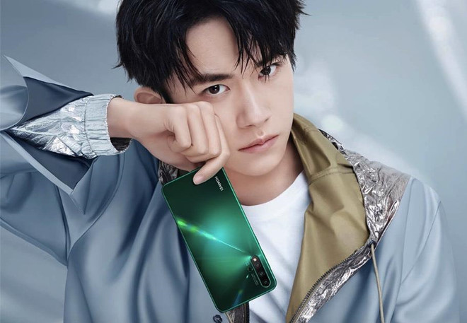 Bat chap cam van, Huawei van ra loat dien thoai moi hinh anh 3