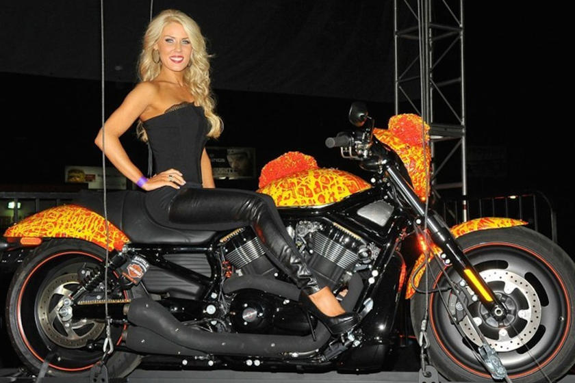 2 mẫu mô tô kỳ quặc nhưng có giá bán lên tới 69 tỷ đồng