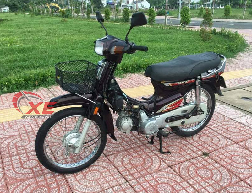 Dân chơi Hà Nội 'rã' Honda Dream Thái 180 triệu bán phụ tùng