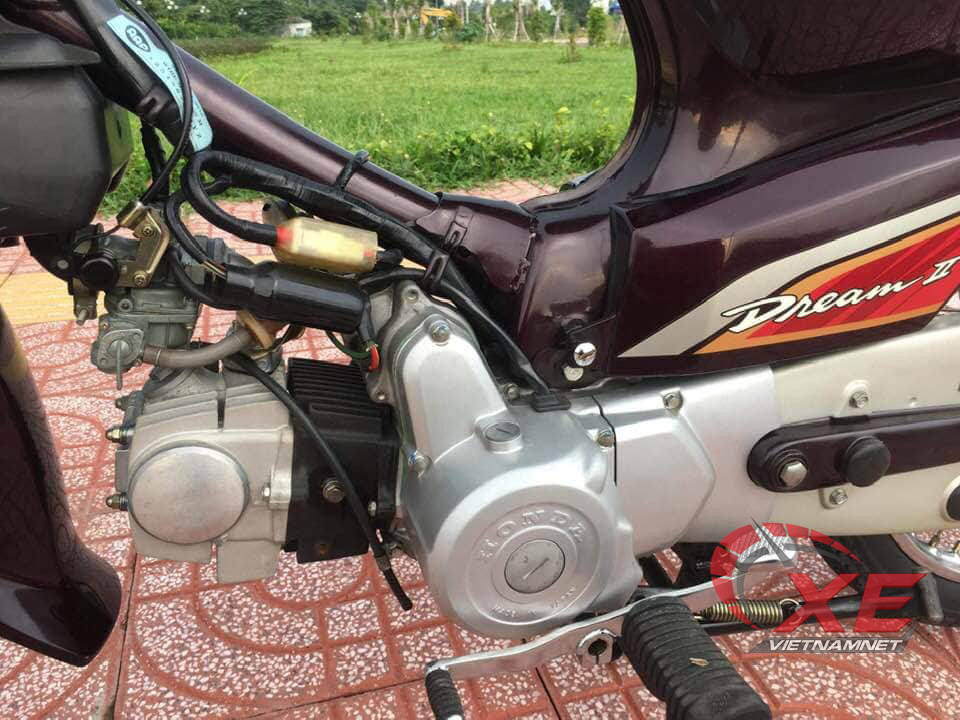 Dân chơi Hà Nội 'rã' Honda Dream Thái 180 triệu bán phụ tùng