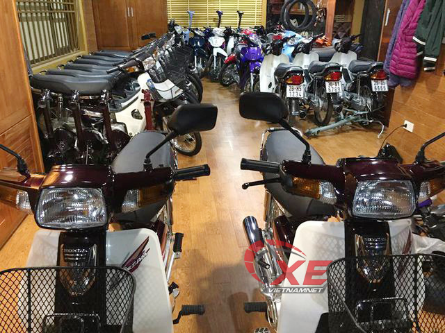 Dân chơi Hà Nội 'rã' Honda Dream Thái 180 triệu bán phụ tùng